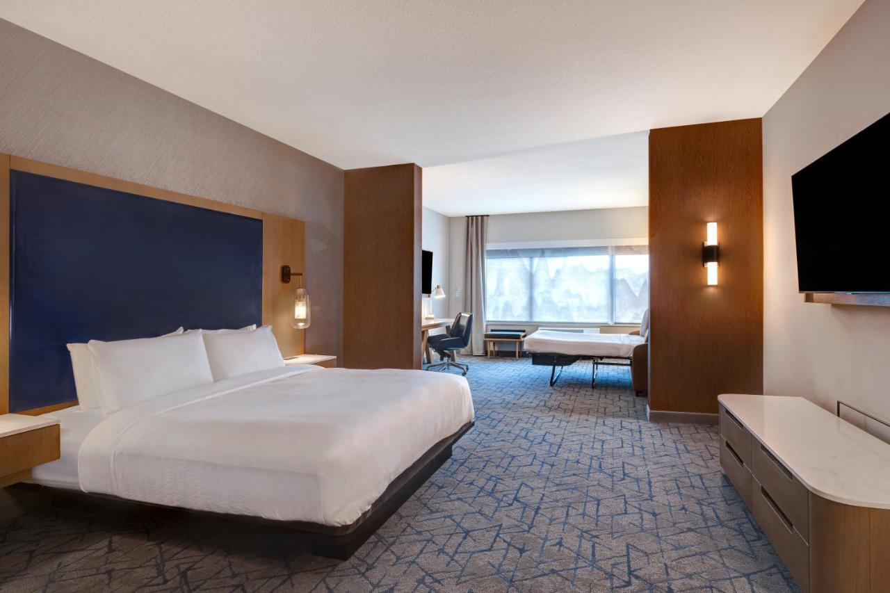 Hotel Fairfield By Marriott & Downtown